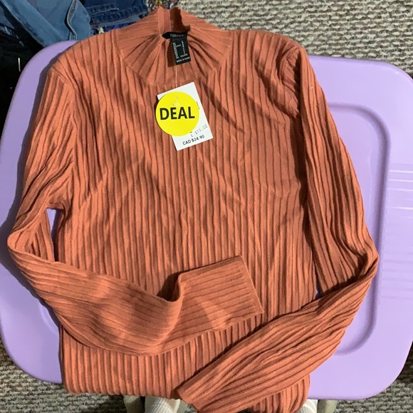 Forever 21 long sleeve - Picture 2 of 3